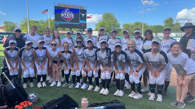 Crawford softball beats Weimar in the state semifinals