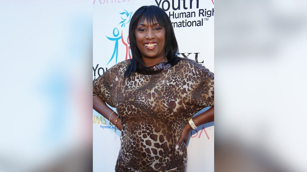 Kiki Shepard, the co-host of the “Showtime at the Apollo” variety show, died.