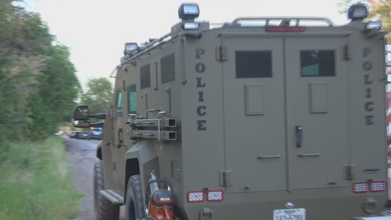 Deputy injured in Leon County shooting; suspect possibly barricaded