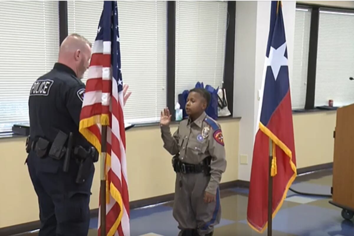 Waco Officer Ridge Texas boy afflicted with terminal brain cancer sworn in as honorary ...