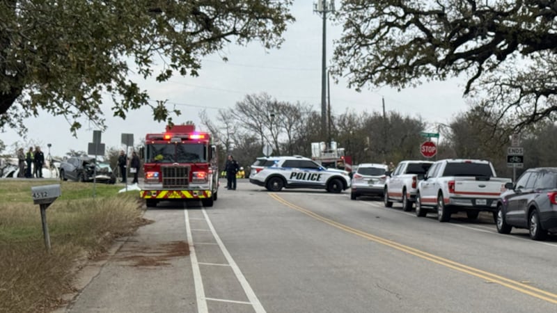 Waco PD responding to accident near Loop 340 Friday morning